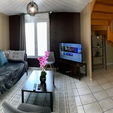 Agreable Maison Proche Gare Avec Parking Gratuit Le Mans Exterior photo